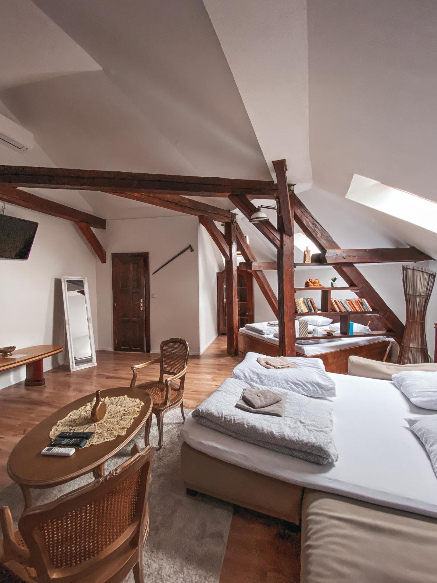 Blue Lotus Apartments Bratislava Exterior foto